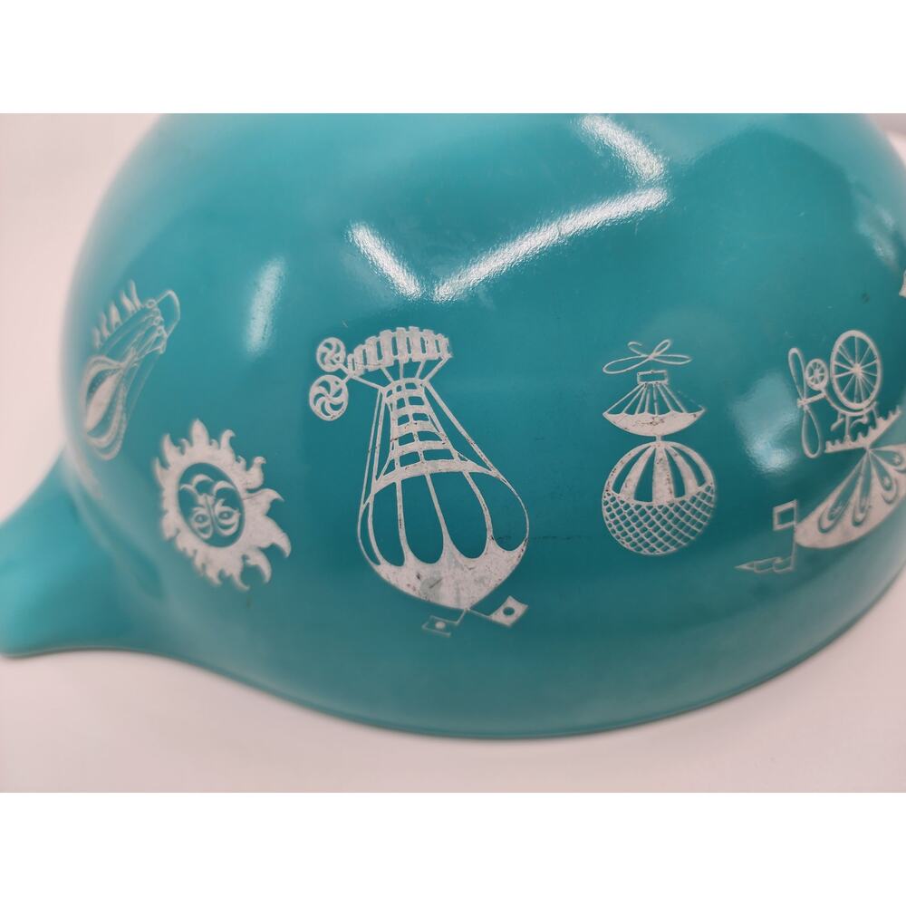 Vintage Pyrex Hot Air Balloons 444 Cinderella Mixing Bowl 4 Qt Chip